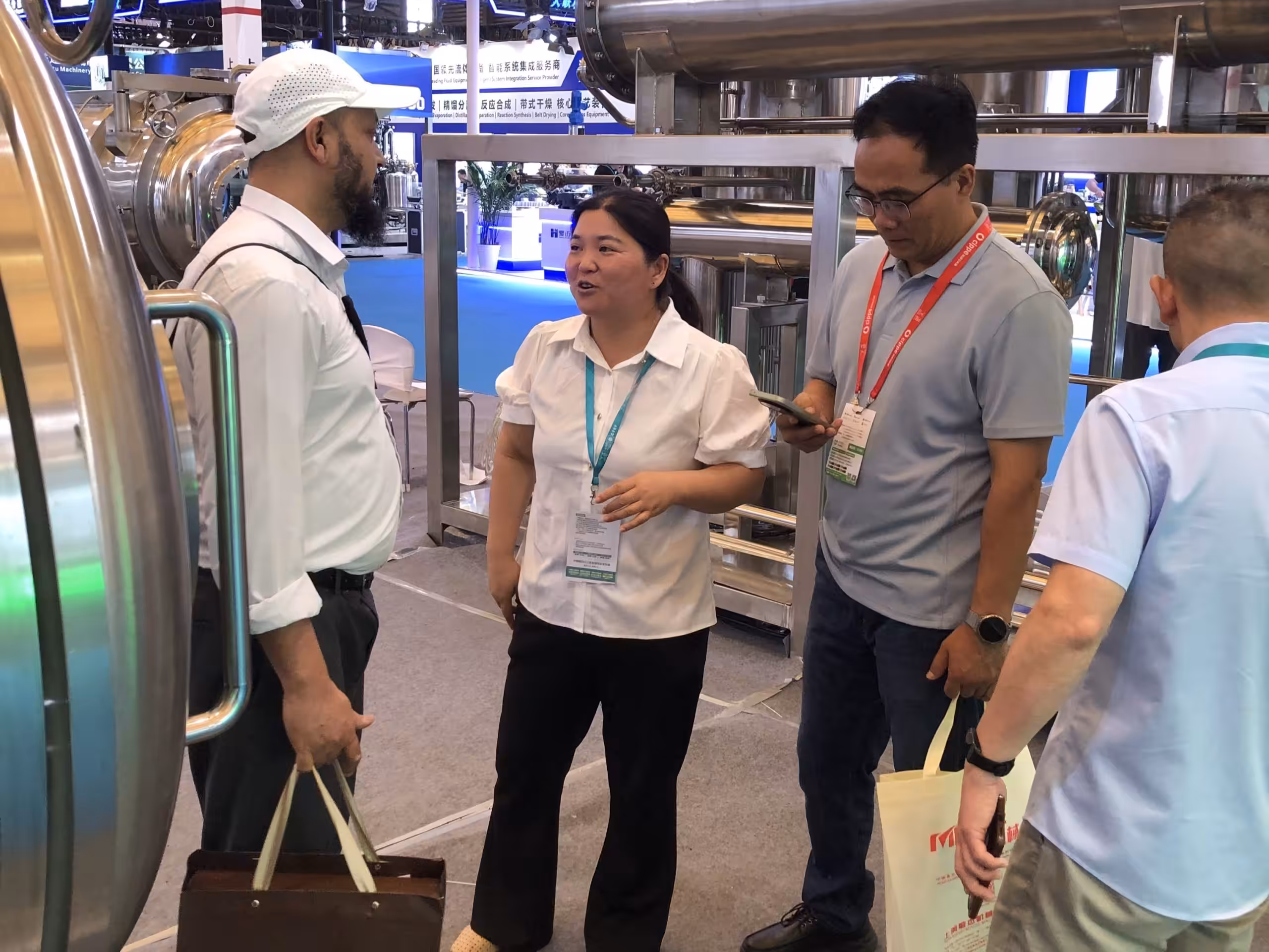 Present Products to Customers-3 Present Products to Customers-3